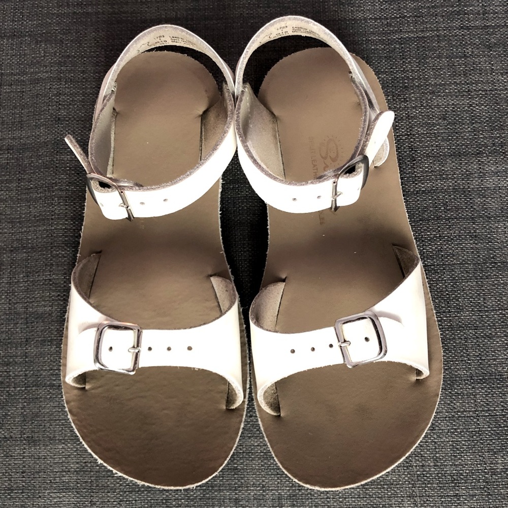 Girl white leather sandals size 1 from Salt Water